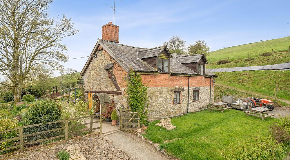 Llanyre POWYS